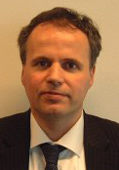 Der bisherige alleinige Vorstand, Dr. Matthias Ganz (Foto), hat sein Amt niedergelegt ... - ganz_matthias_michael_Dr_VMR