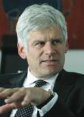 Januar 2013 wird Ulrich Nöthel (Foto ganz links), bisher Group Head of Risk ...